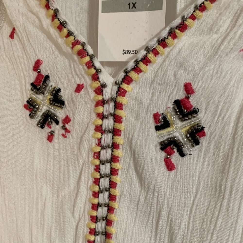 Jessica Simpson White Blouse with Colorful Embroidery - Picture 8 of 10